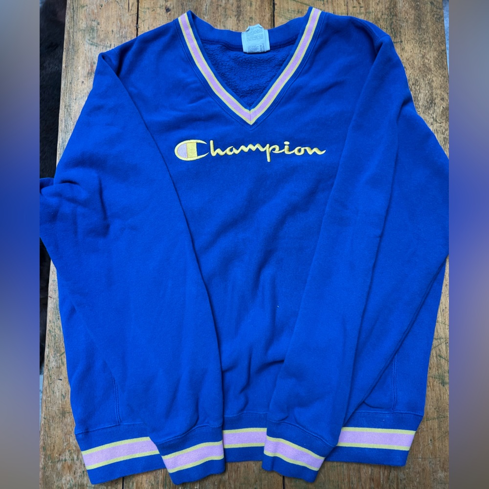 Champion Women’s Large Crew Neck Sweater